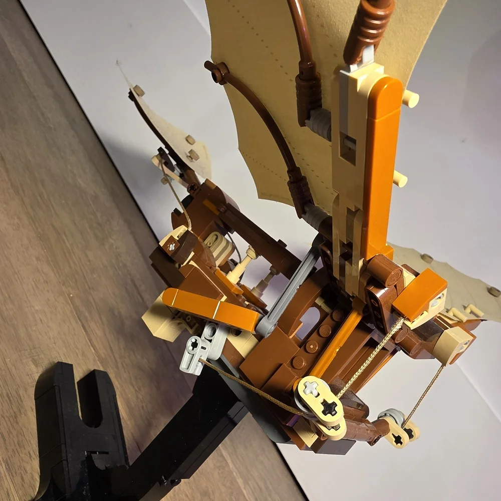 LEGO Icons Set 10363 – Leonardo da Vinci’s Flying Machine - Picture 5 of 8